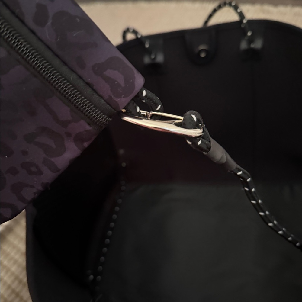 Leopard Print Women's Bag - Picture 9 of 10